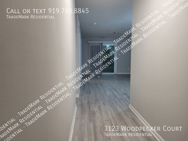 Building Photo - Duplex, Newly renovated, 2 bedroom with 2 ...