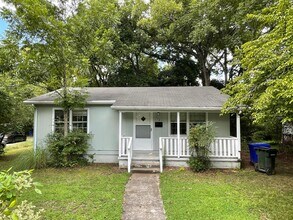Building Photo - Charming 2br house on the Northside of Cha...