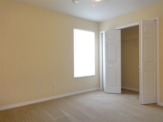 Building Photo - 357 Sky Valley St