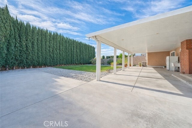 Building Photo - 386 W 16th St