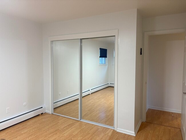 Building Photo - 18 S Oakland Ave