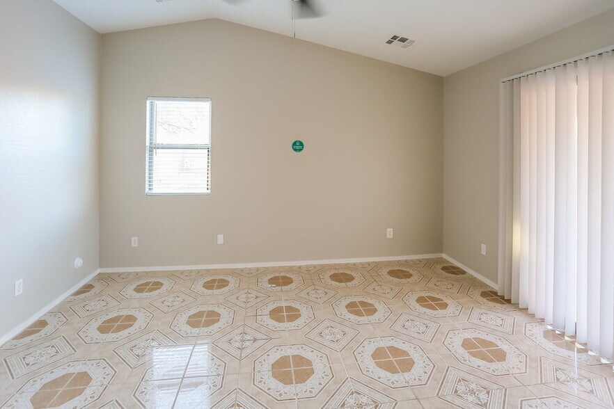 Building Photo - 6806 W Gary Way