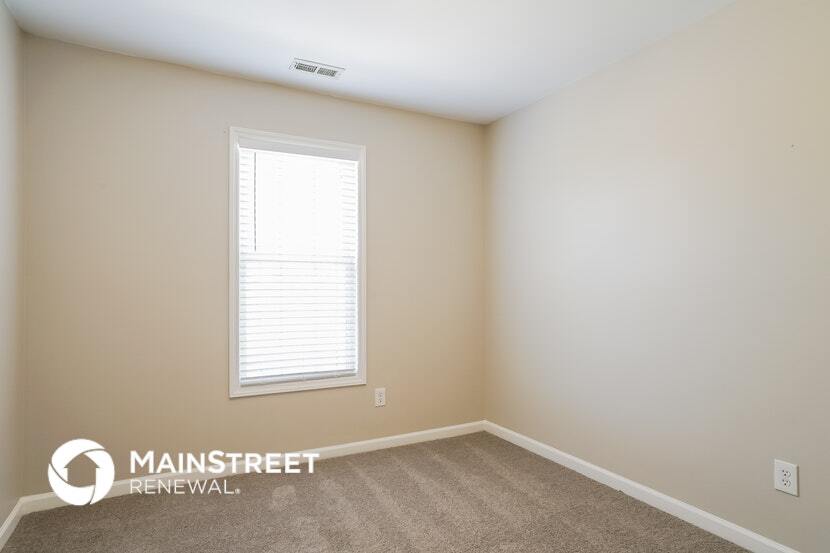 Building Photo - 5436 Advantis Dr