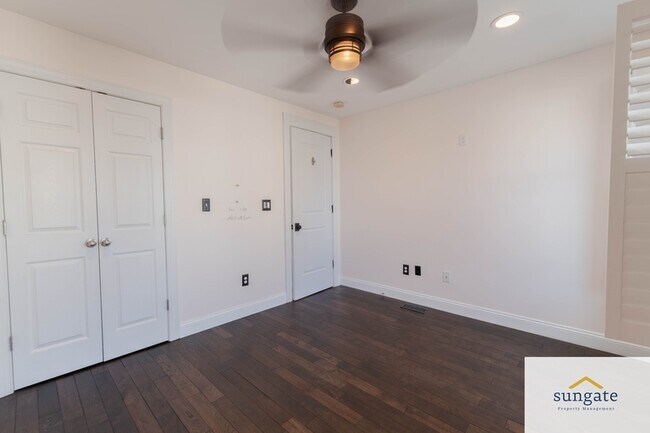 Building Photo - 3206 Hudson St