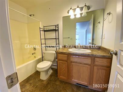 Building Photo - 1441 Heather Ln