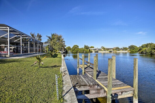 Building Photo - 421 SE 4th Pl