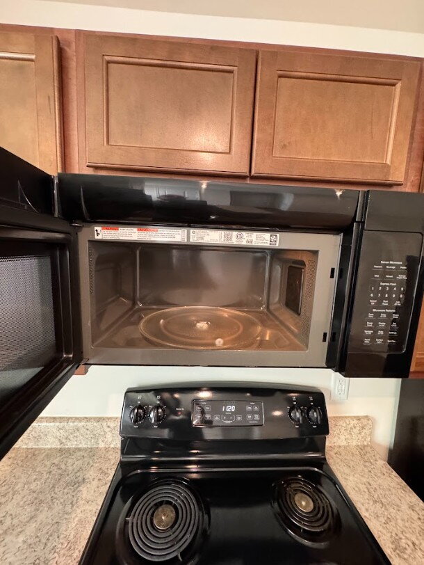 Building Photo - Charming 3-Bed, 2.5-Bath Home in Woodruff ...