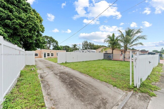 Building Photo - 1835 NW 85th St