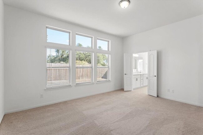 Building Photo - 1429 Cole Ests Dr