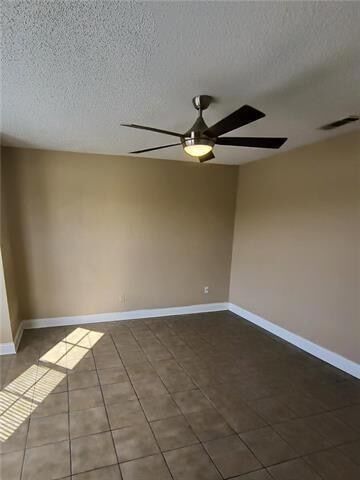 Building Photo - 4800 Pontchartrain Dr