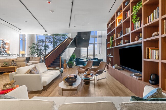 Building Photo - 1400 Biscayne Blvd
