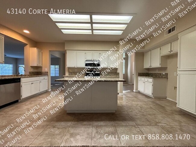 Building Photo - 3 BD 2.5 BA Located in Paloma del Sol