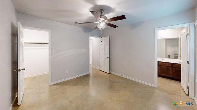 Building Photo - 1608 Tejas Trail