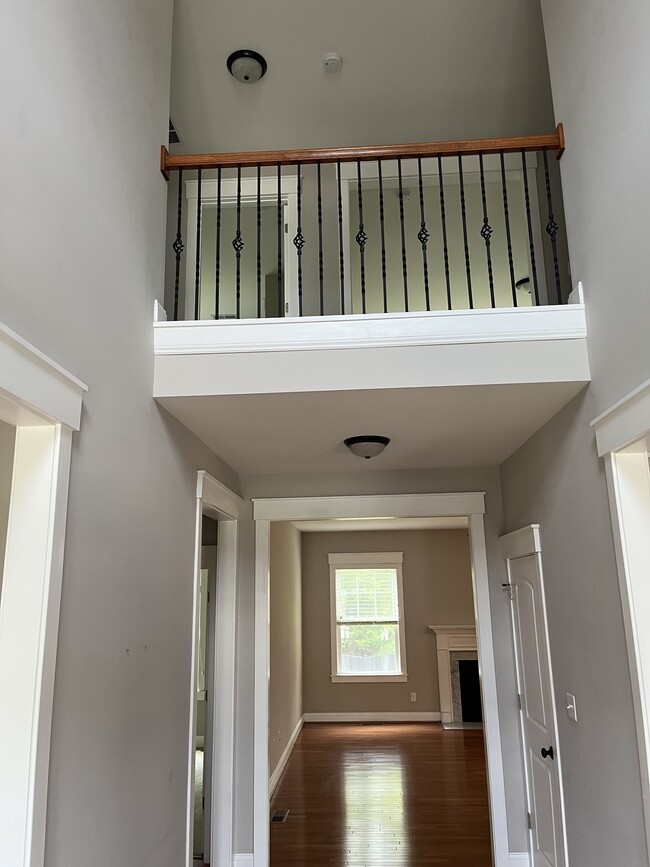Building Photo - 3242 Barkham Dr