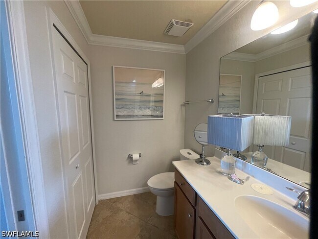Building Photo - 9727 Acqua Ct