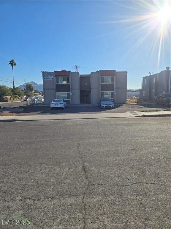 Building Photo - 33 Gold Bar Ct