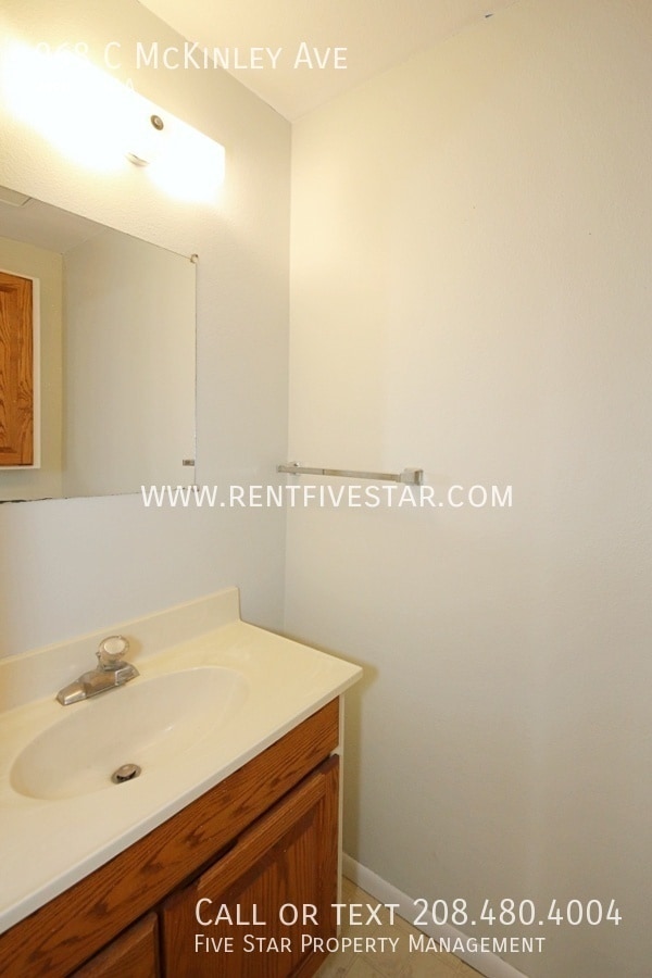 Building Photo - 968 McKinley Ave