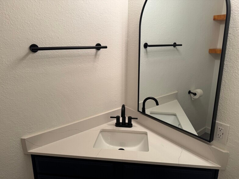 Building Photo - 14333 Preston Rd