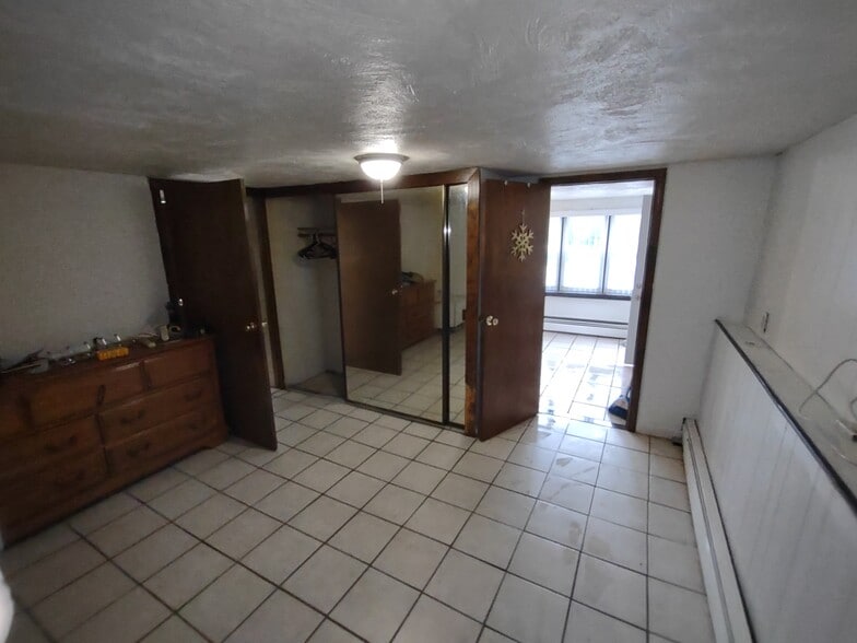 Building Photo - 524 Atwood Ave