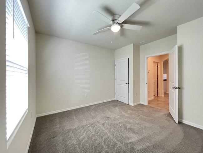 Building Photo - **4 bd/2bath Home available in the exclusive gated community of Lake Diamond!!!