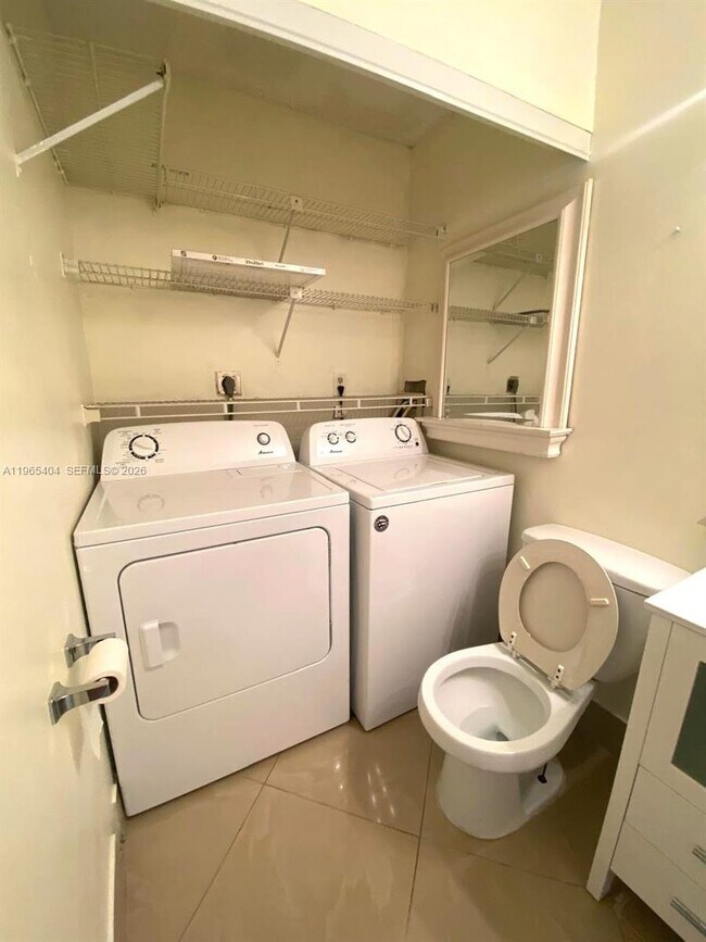 Building Photo - 4601 Pier Dr