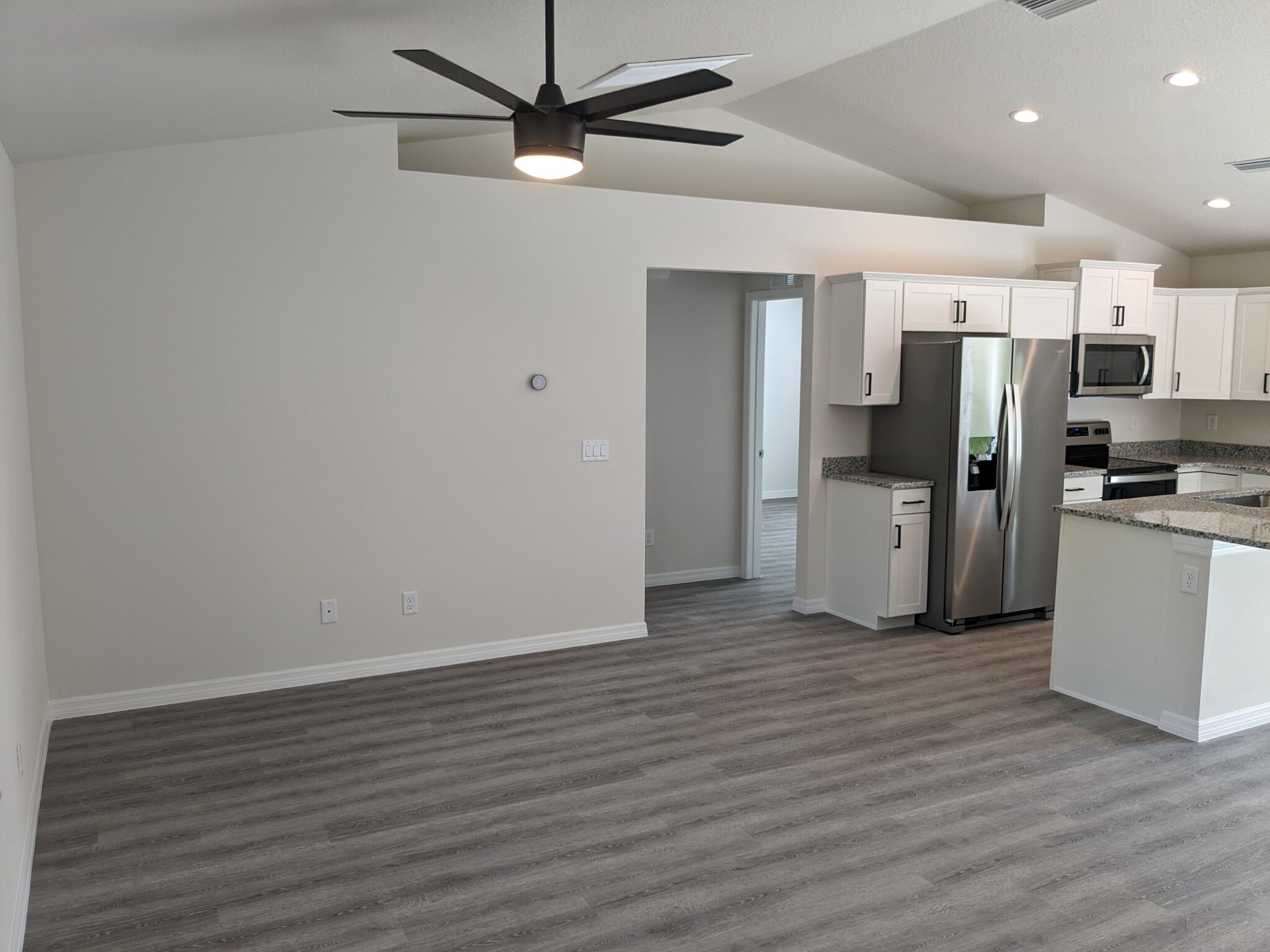 Building Photo - 5837 Babian Rd