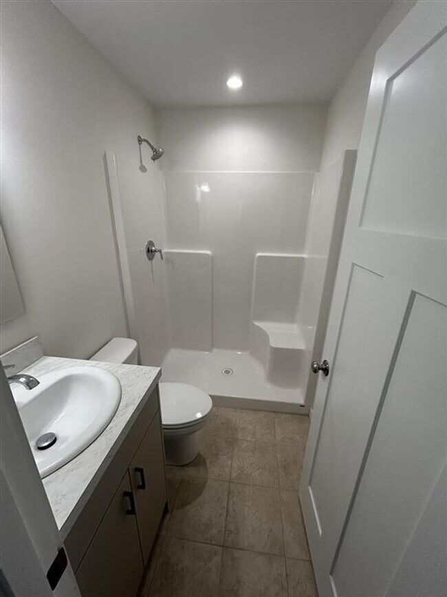 Building Photo - 118 S Harkness St