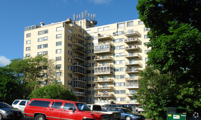 Building Photo - Imperial Gardens Apartments