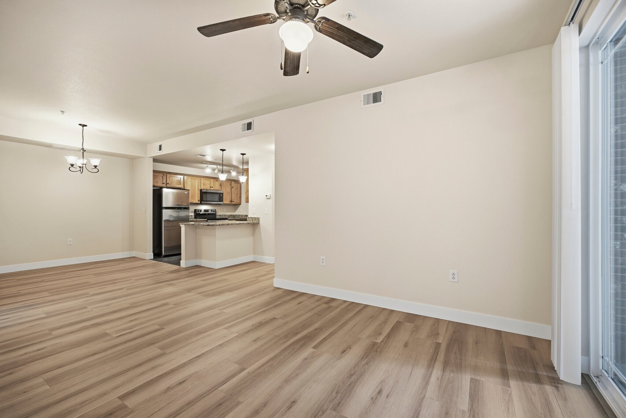 Building Photo - 2445 Windrow Dr