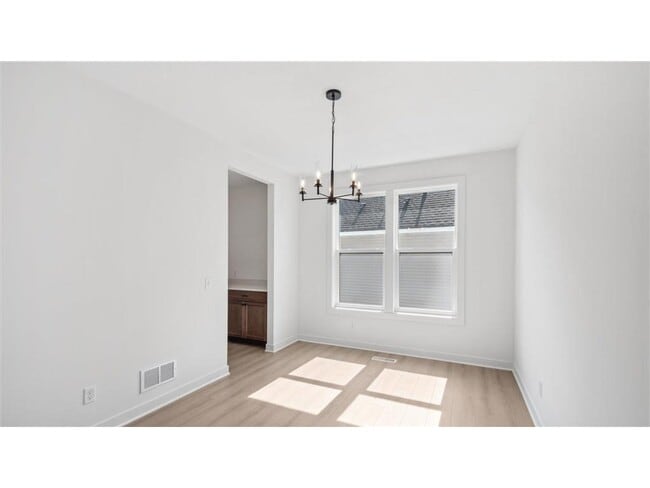 Building Photo - 2133 Westpointe Dr