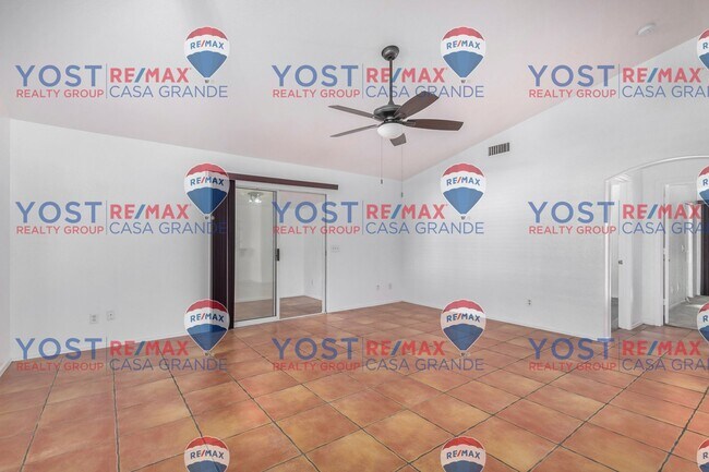 Building Photo - Your Private Oasis with No HOA Hassles!