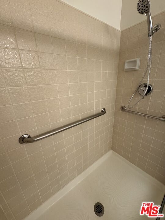 Building Photo - 7756 Sailboat Cir