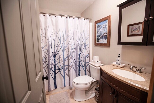 Building Photo - 32 Attitash Loop