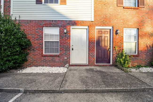 Building Photo - 284 Raleigh Dr