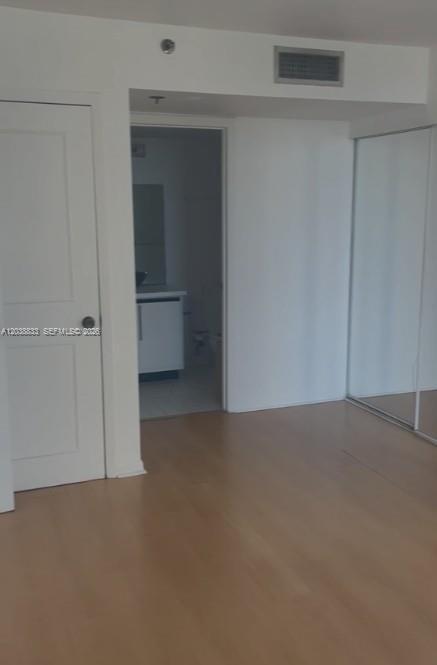 Building Photo - 540 Brickell Key Dr