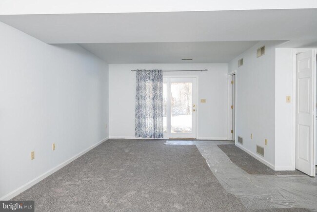 Building Photo - 1957 Lincoln Ave