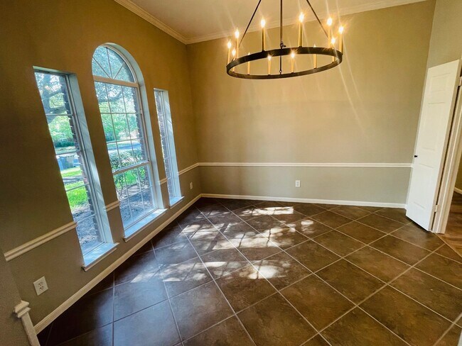 Building Photo - Amazing Midway ISD Home