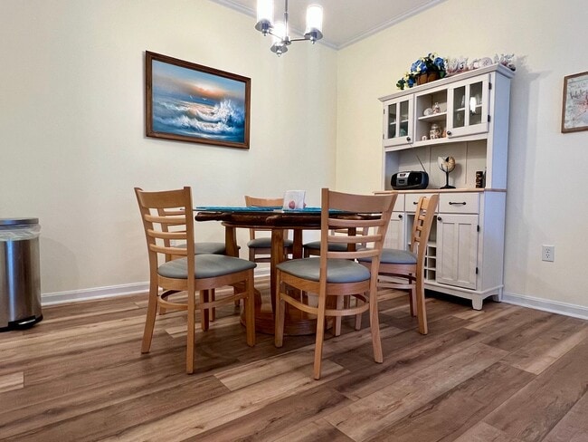 Building Photo - ADORABLE 2 BR, 2 BA CONDO - FURNISHED OR U...
