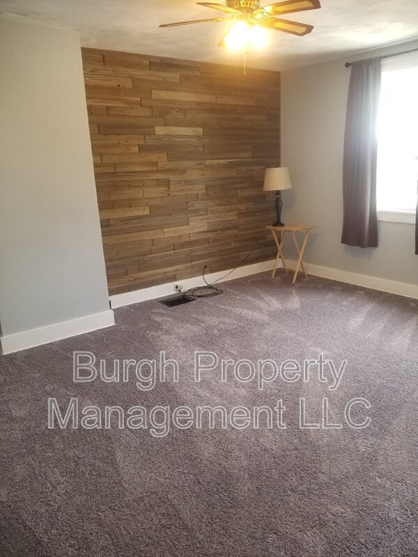 Building Photo - 944 Jackman Ave