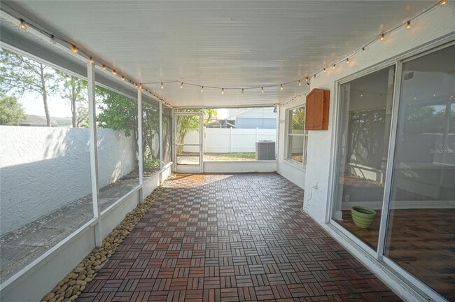 Building Photo - 11804 Branch Mooring Dr