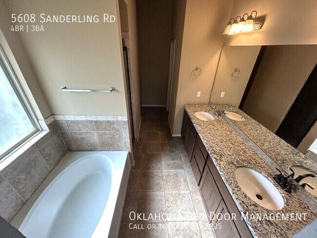 Building Photo - 5608 Sanderling Rd