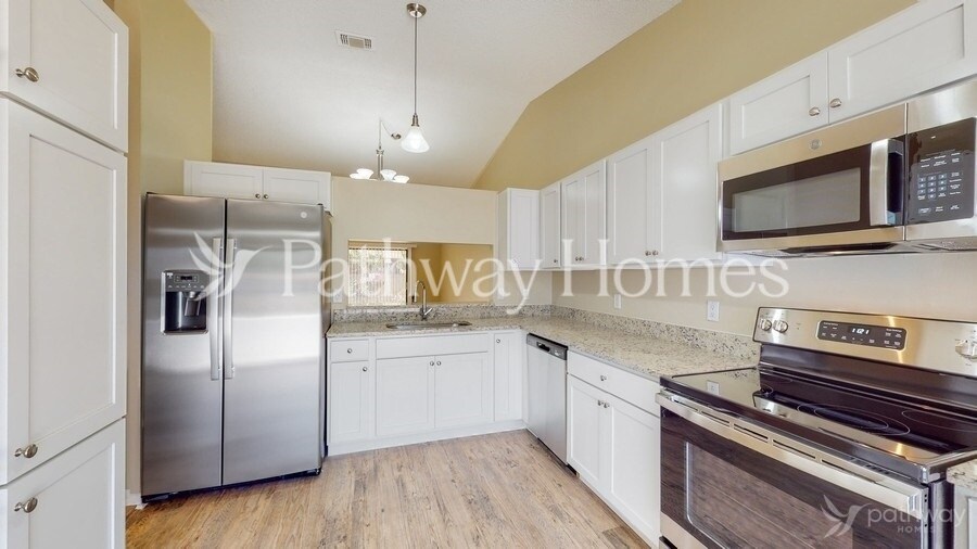 Building Photo - 3239 Curry Woods Cir