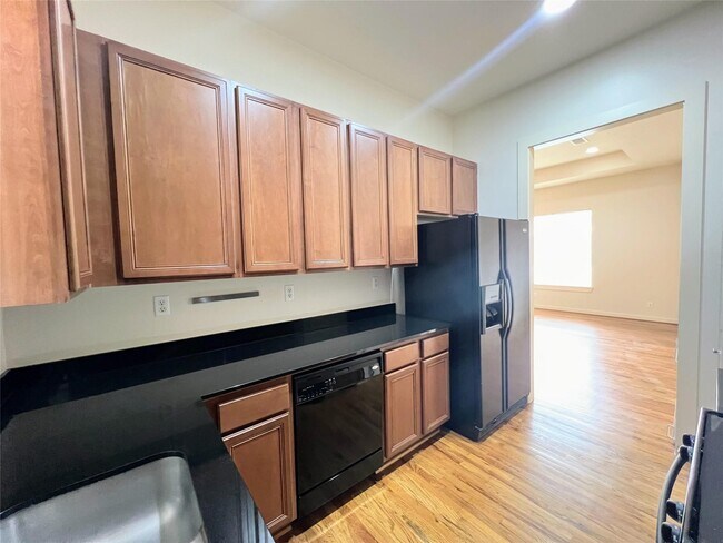 Building Photo - 1126 Bonner St