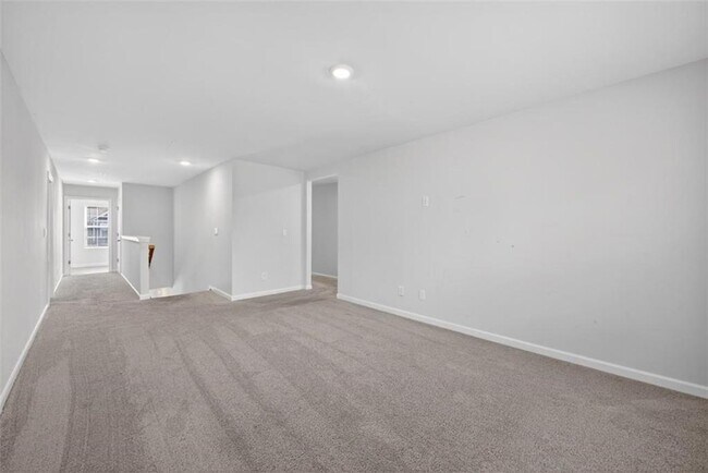 Building Photo - 7566 Jennadee Dr