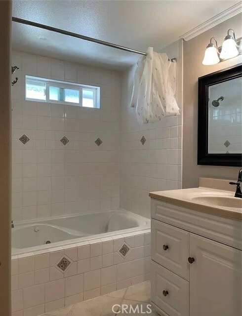 Building Photo - 1049 Evergreen Ct