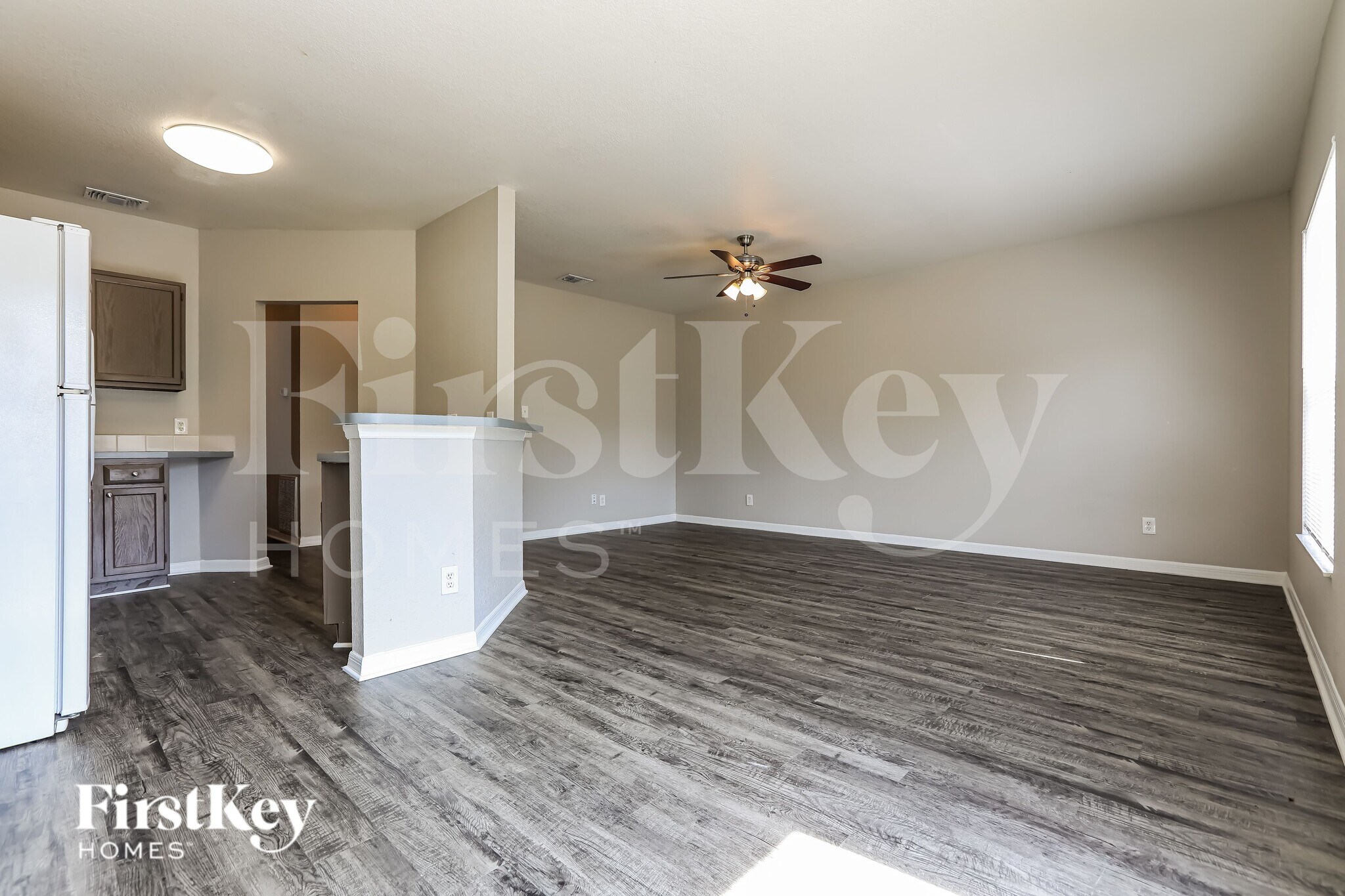 Building Photo - 3169 N Biscayne Dr