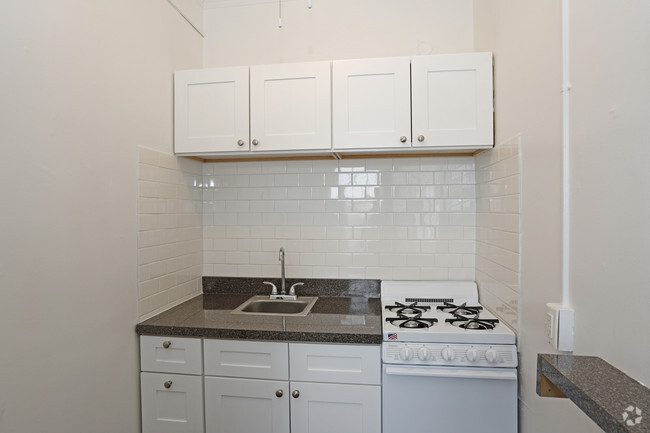 Studio 1BA - (A) Upgrade - Kitchen - Southmoor Apartments