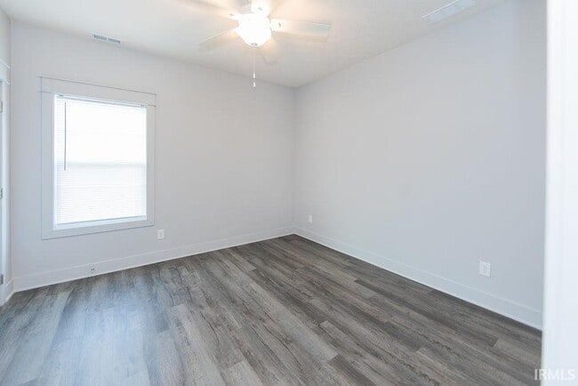 Building Photo - 1115 W Rangeview Cir