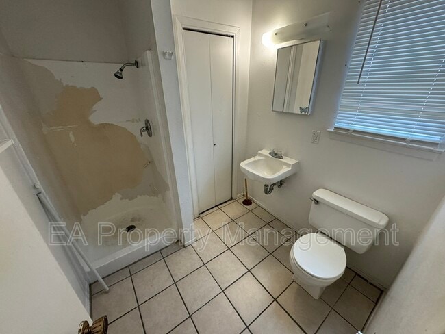 Building Photo - 117 40th St NW