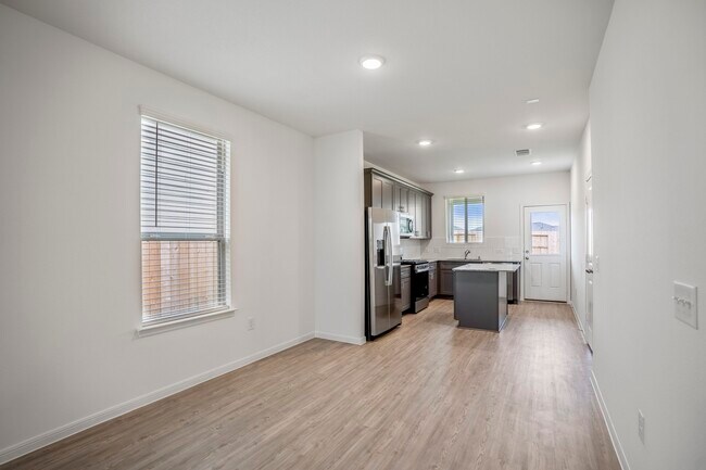 Building Photo - 16915 Elm Grove Rd